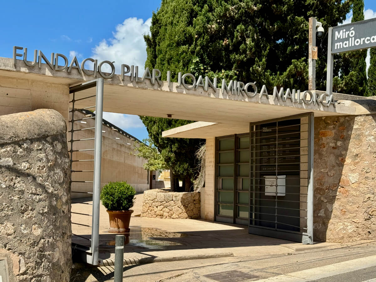 Eingang zur Fundación de Joan Miró