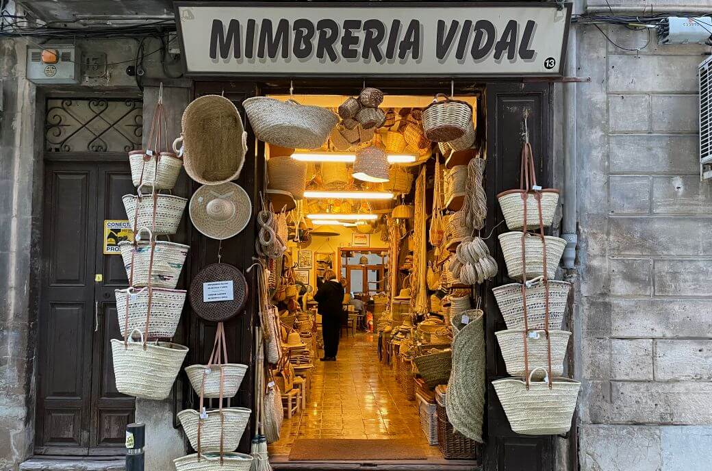 Eingang vom Korbgeschäft Mimbreria Vidal