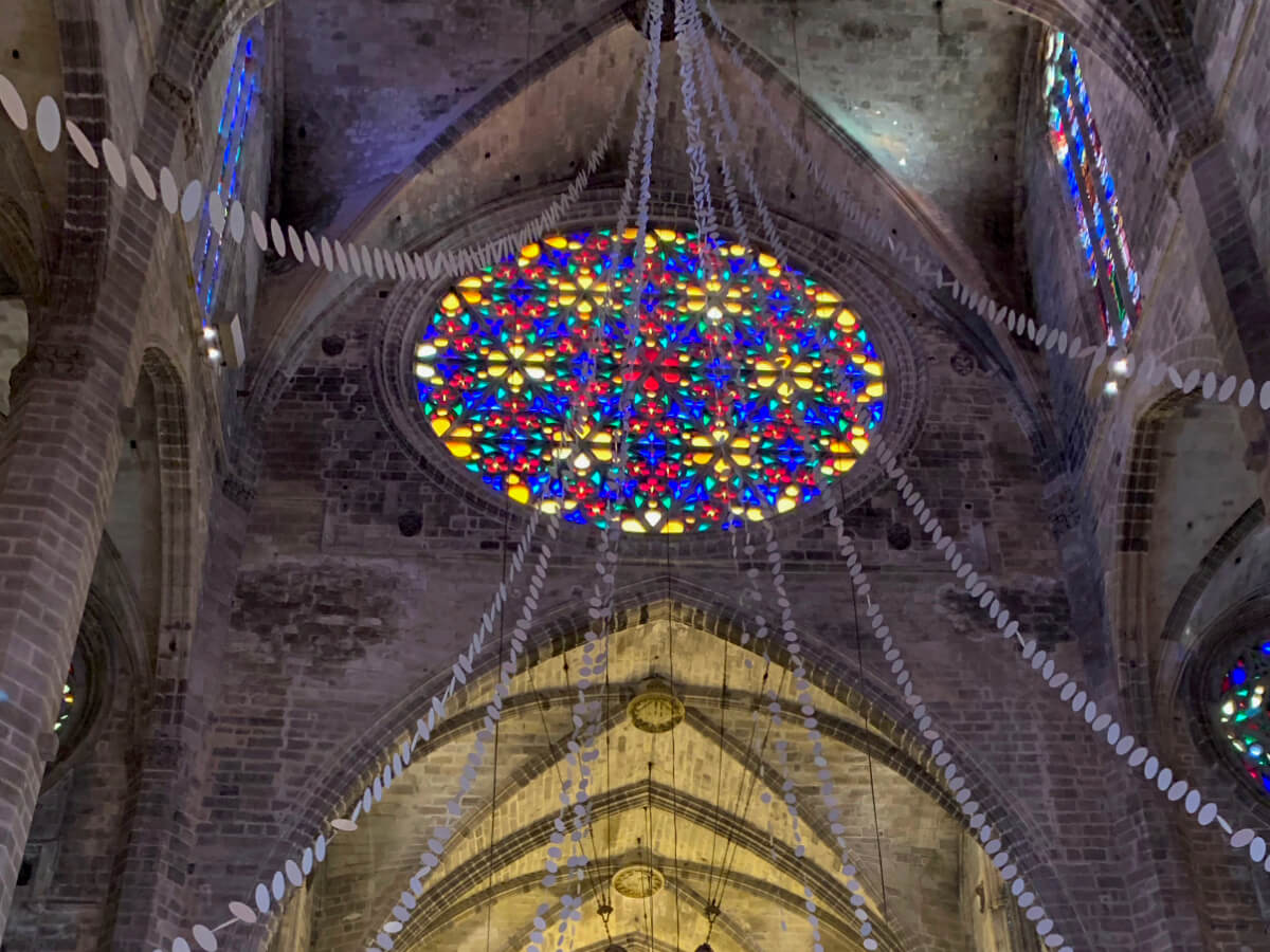 Rosette der Kathedrale im Winter