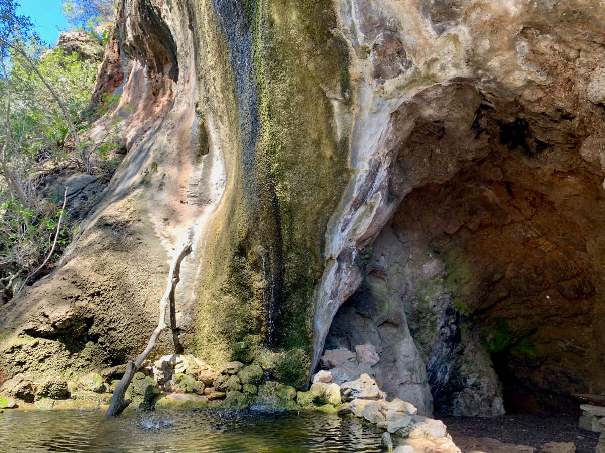 Trockener Wasserfall im Reserva Park