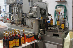 Laufband in der Fabrik Adresse: Destilleries F. Vidal Catany